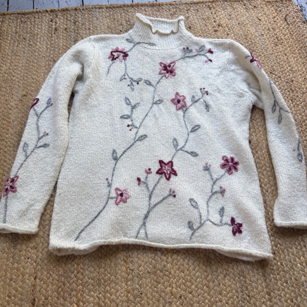 Vintage Curio Floral Embroidered Mock Neck Sweater Cream Pink Large Cottagecore
